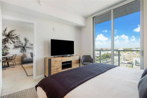 Condo in Miami, Florida, 1 bedroom  № 2022394 - photo 11