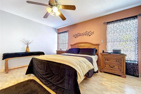 Casa en venta en Riverview, Florida, 3 dormitorios, 117.43 m2 № 2096660 - foto 3