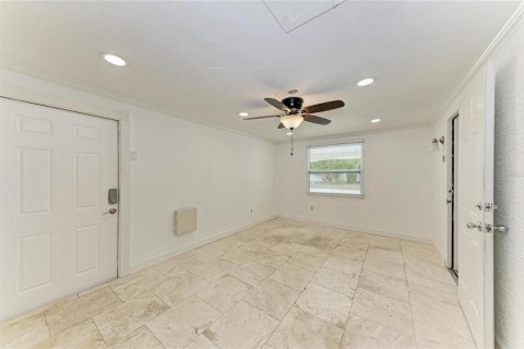 House in Sarasota, Florida 3 bedrooms, 126.72 sq.m. № 2131425 - photo 28