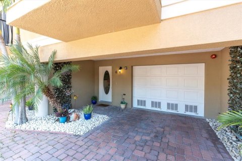 Touwnhouse à louer à Treasure Island, Floride: 3 chambres, 254.37 m2 № 2111269 - photo 3