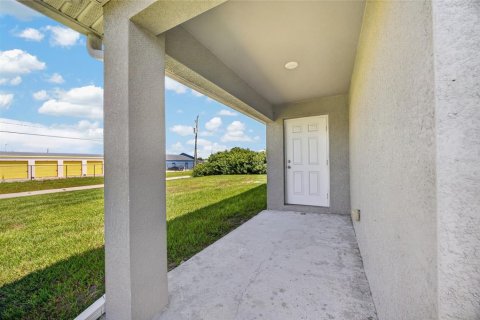 Commercial property in Englewood, Florida 4 bedrooms, 193.98 sq.m. № 2386243 - photo 24