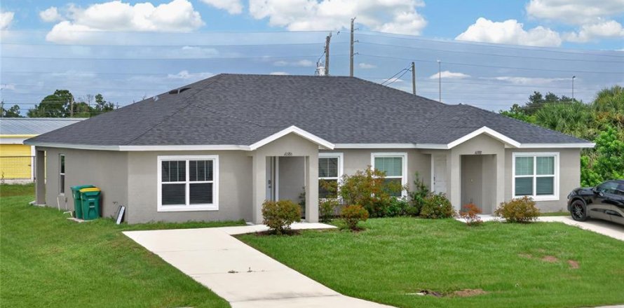 Commercial property in Englewood, Florida 4 bedrooms, 193.98 sq.m. № 2386243