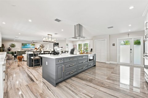 Casa en venta en Southwest Ranches, Florida, 5 dormitorios, 374.86 m2 № 2244532 - foto 18