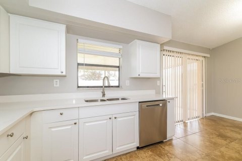 Casa en alquiler en Kissimmee, Florida, 3 dormitorios, 132.11 m2 № 1894028 - foto 8