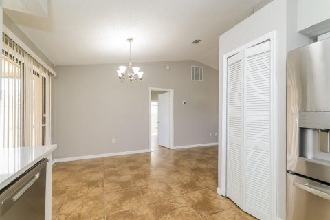 Casa en alquiler en Kissimmee, Florida, 3 dormitorios, 132.11 m2 № 1894028 - foto 3