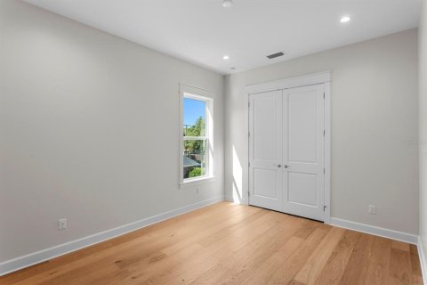 Villa ou maison à vendre à Tampa, Floride: 5 chambres, 515.98 m2 № 2426867 - photo 25