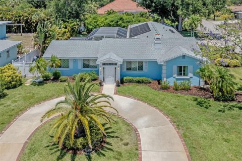 House in Venice, Florida 3 bedrooms, 205.69 sq.m. № 2116602 - photo 28