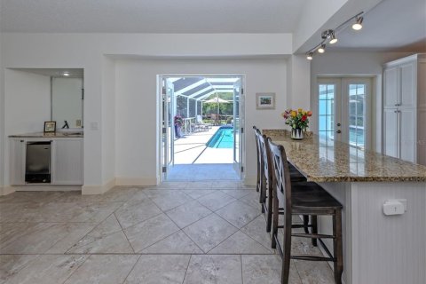 House in Venice, Florida 3 bedrooms, 205.69 sq.m. № 2116602 - photo 11
