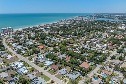 House in Venice, Florida 3 bedrooms, 205.69 sq.m. № 2116602 - photo 30