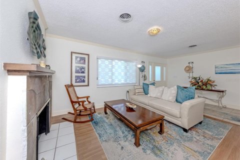 House in Venice, Florida 3 bedrooms, 205.69 sq.m. № 2116602 - photo 21