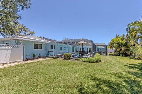 House in Venice, Florida 3 bedrooms, 205.69 sq.m. № 2116602 - photo 29
