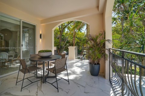 Снять в аренду кондоминиум в Майами-Бич, Флорида 2 спальни, 132.76м2, № 1958808 - фото 18