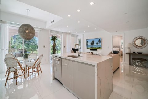 Снять в аренду кондоминиум в Майами-Бич, Флорида 2 спальни, 132.76м2, № 1958808 - фото 10