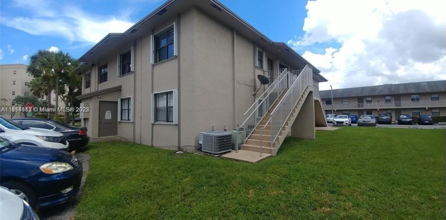 Condo in Miami, Florida, 2 bedrooms № 1768154