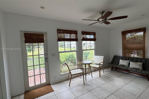 Condo in Lake Worth, Florida, 2 bedrooms № 2036275 - photo 18