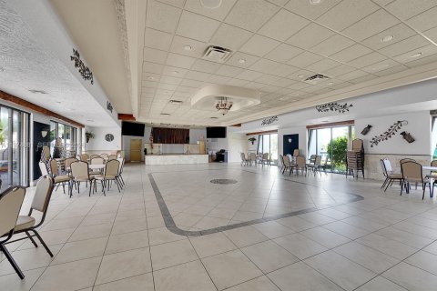 Condo in Lake Worth, Florida, 2 bedrooms № 2036275 - photo 27