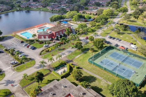 Condo in Lake Worth, Florida, 2 bedrooms № 2036275 - photo 23