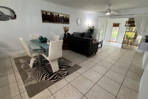 Condo in Lake Worth, Florida, 2 bedrooms № 2036275 - photo 7