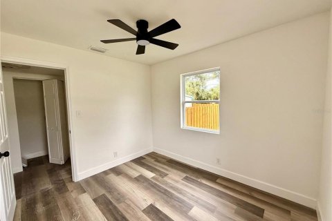 House in Saint Petersburg, Florida 3 bedrooms, 65.03 sq.m. № 1910077 - photo 21