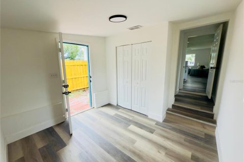 House in Saint Petersburg, Florida 3 bedrooms, 65.03 sq.m. № 1910077 - photo 20