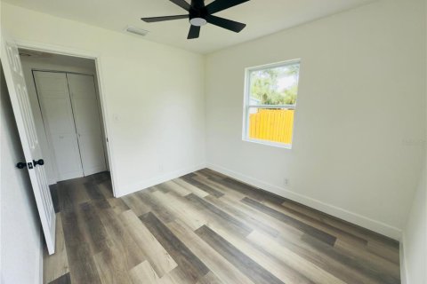 House in Saint Petersburg, Florida 3 bedrooms, 65.03 sq.m. № 1910077 - photo 22