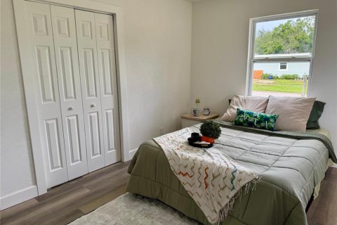 House in Saint Petersburg, Florida 3 bedrooms, 65.03 sq.m. № 1910077 - photo 9