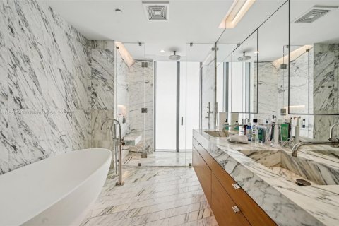 Copropriété à vendre à Miami Beach, Floride: 3 chambres, 210.8 m2 № 1943748 - photo 22