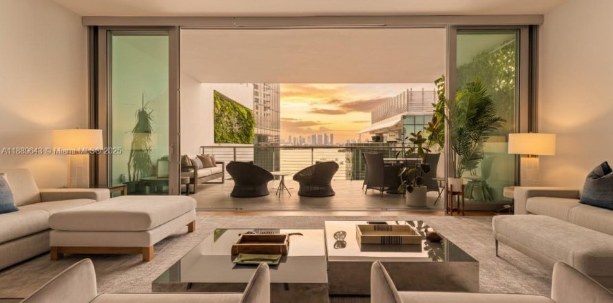 Condo à Miami Beach, Floride, 3 chambres № 1943748