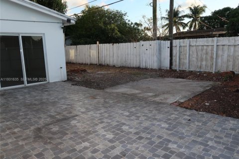 Снять в аренду виллу или дом в Майами, Флорида 4 спальни, 208.47м2, № 2034605 - фото 9