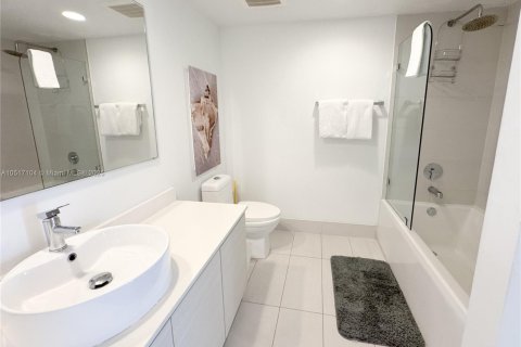 Copropriété à louer à Hallandale Beach, Floride: 2 chambres № 2018794 - photo 24