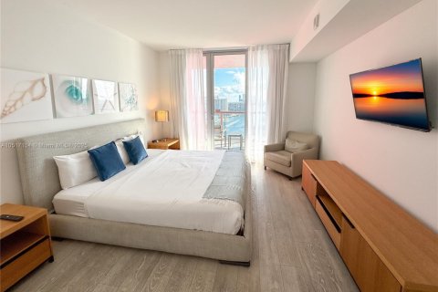 Copropriété à louer à Hallandale Beach, Floride: 2 chambres № 2018794 - photo 13