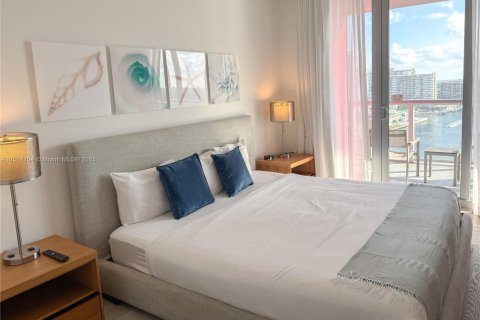 Copropriété à louer à Hallandale Beach, Floride: 2 chambres № 2018794 - photo 12