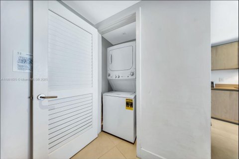 Hôtel, hôtellerie à vendre à Hollywood, Floride: 1 chambre, 80.73 m2 № 2015124 - photo 16