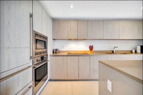 Hôtel, hôtellerie à vendre à Hollywood, Floride: 1 chambre, 80.73 m2 № 2015124 - photo 4