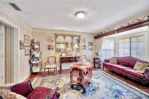 House in Riverview, Florida 6 bedrooms, 492.2 sq.m. № 2127895 - photo 27