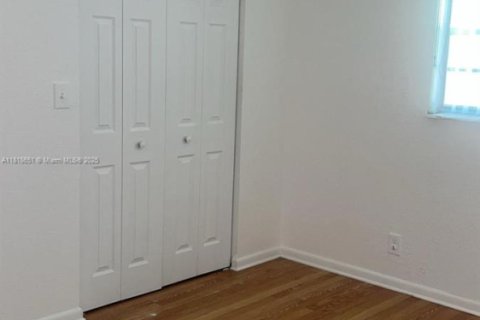 Condo in Plantation, Florida, 2 bedrooms  № 1783967 - photo 11