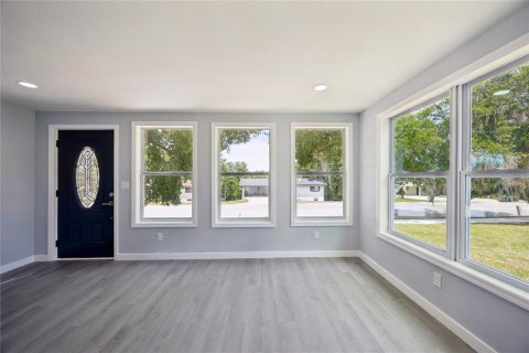 House in Clermont, Florida 4 bedrooms, 191.81 sq.m. № 2107800 - photo 5