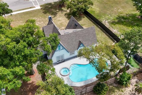 House in Clermont, Florida 4 bedrooms, 191.81 sq.m. № 2107800 - photo 26