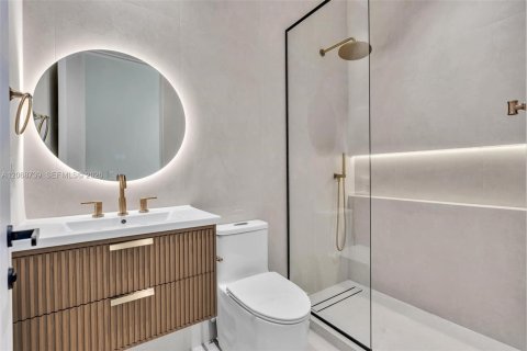 Touwnhouse à vendre à Miami, Floride: 4 chambres, 254.18 m2 № 2295594 - photo 25