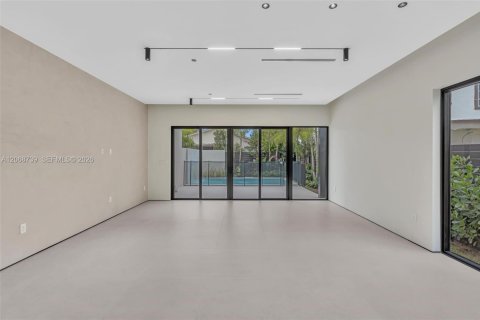 Touwnhouse à vendre à Miami, Floride: 4 chambres, 254.18 m2 № 2295594 - photo 16