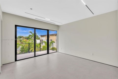 Touwnhouse à vendre à Miami, Floride: 4 chambres, 254.18 m2 № 2295594 - photo 26