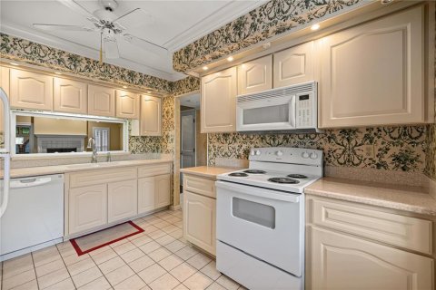 House in Ocala, Florida 3 bedrooms, 168.06 sq.m. № 2147527 - photo 6