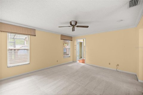 House in Ocala, Florida 3 bedrooms, 168.06 sq.m. № 2147527 - photo 15