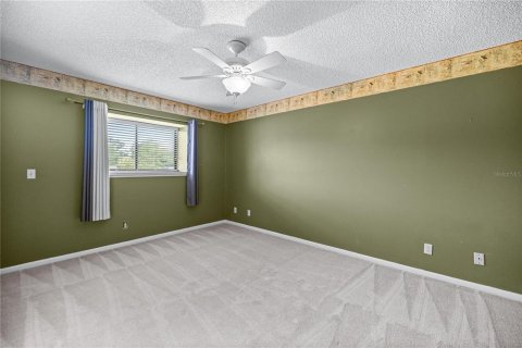 House in Ocala, Florida 3 bedrooms, 168.06 sq.m. № 2147527 - photo 20