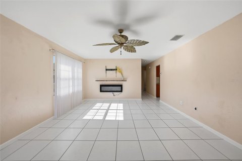 House in Port Charlotte, Florida 2 bedrooms, 84.73 sq.m. № 2151057 - photo 8