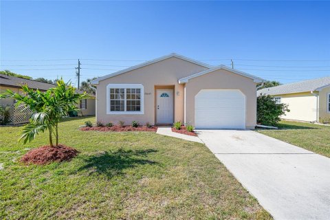 House in Port Charlotte, Florida 2 bedrooms, 84.73 sq.m. № 2151057 - photo 2