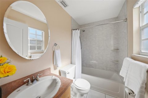 House in Port Charlotte, Florida 2 bedrooms, 84.73 sq.m. № 2151057 - photo 13