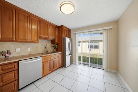 House in Port Charlotte, Florida 2 bedrooms, 84.73 sq.m. № 2151057 - photo 6