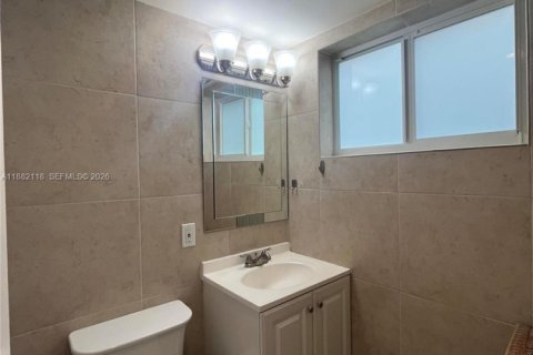 Copropriété à vendre à Dania Beach, Floride: 2 chambres, 80.82 m2 № 2195063 - photo 6