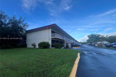 Copropriété à vendre à Dania Beach, Floride: 2 chambres, 80.82 m2 № 2195063 - photo 17